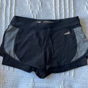 NWOT athletic shorts size medium